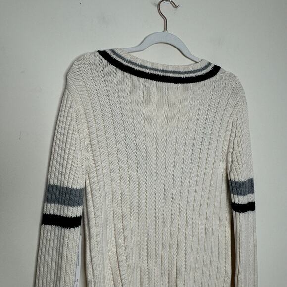 One Grey Day Zoe V-Neck Pullover Sweater - Beige NWT Size Small - Picture 5 of 8